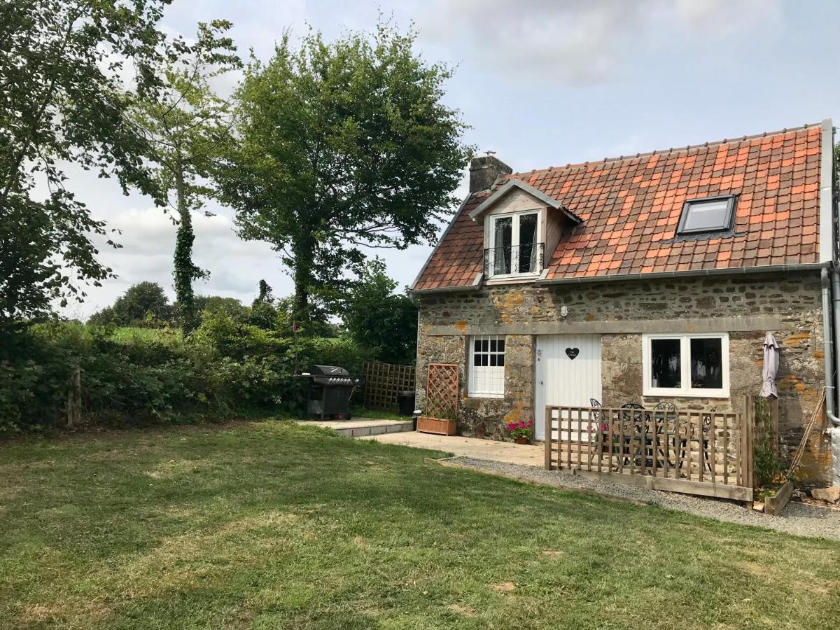 Ferme De Noyes Cottage Sourdeval Exterior foto