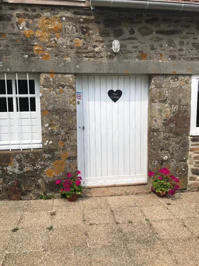 Ferme De Noyes Cottage Sourdeval Exterior foto